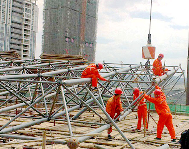 網架工程施工現(xiàn)場